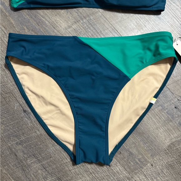 NEW Summersalt Bikini Set - Picture 3 of 7